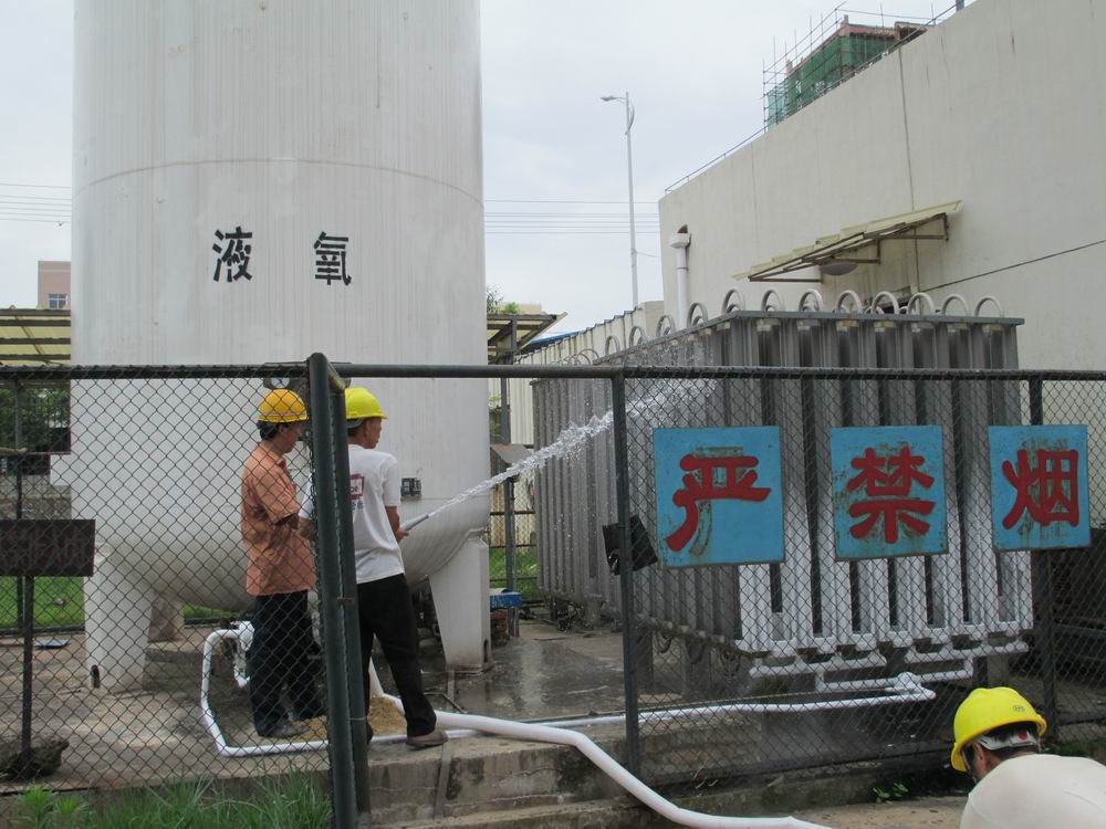 液氧的運(yùn)輸注意事項(xiàng) 液氧的運(yùn)輸注意事項(xiàng)